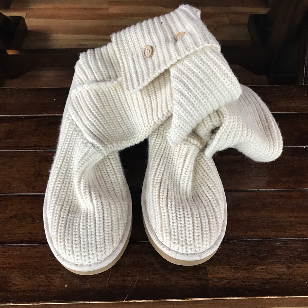 Cream Knit Ugg Boots